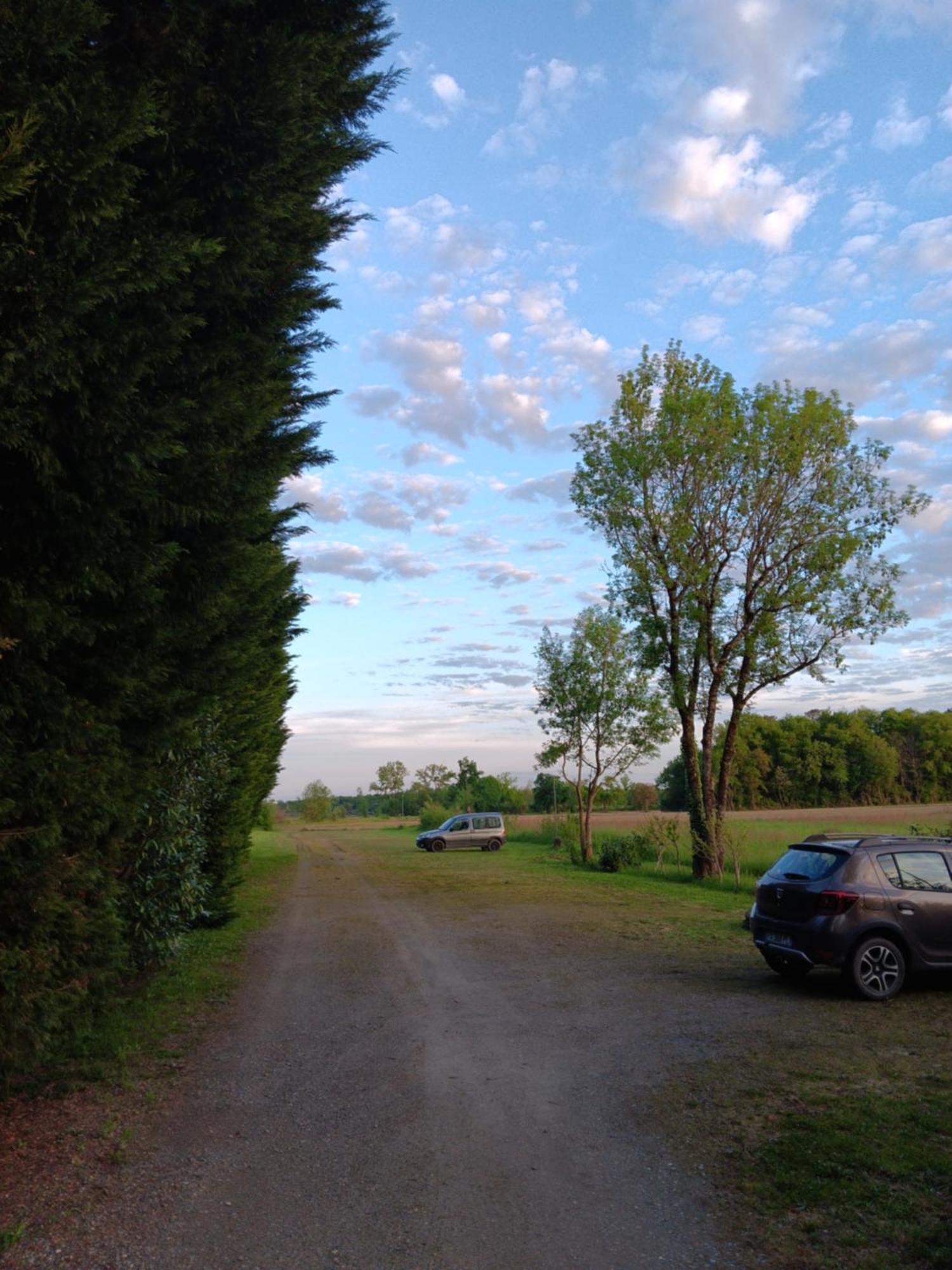 Gite Au Moulin Du Comte Bourrouillan Exterior photo